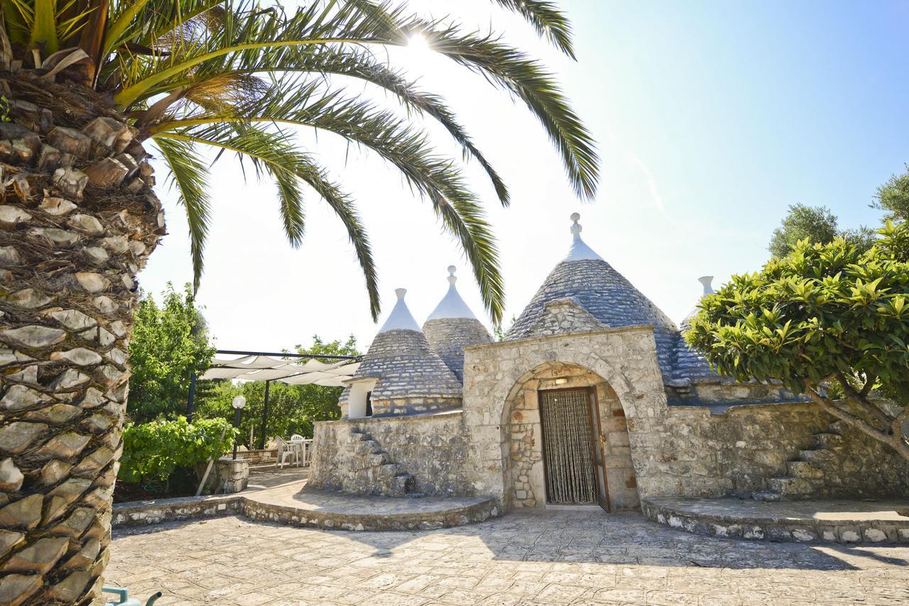 奥斯图尼I Trulli Del Ciliegio Con Giardino By Wonderful Italy别墅 外观 照片